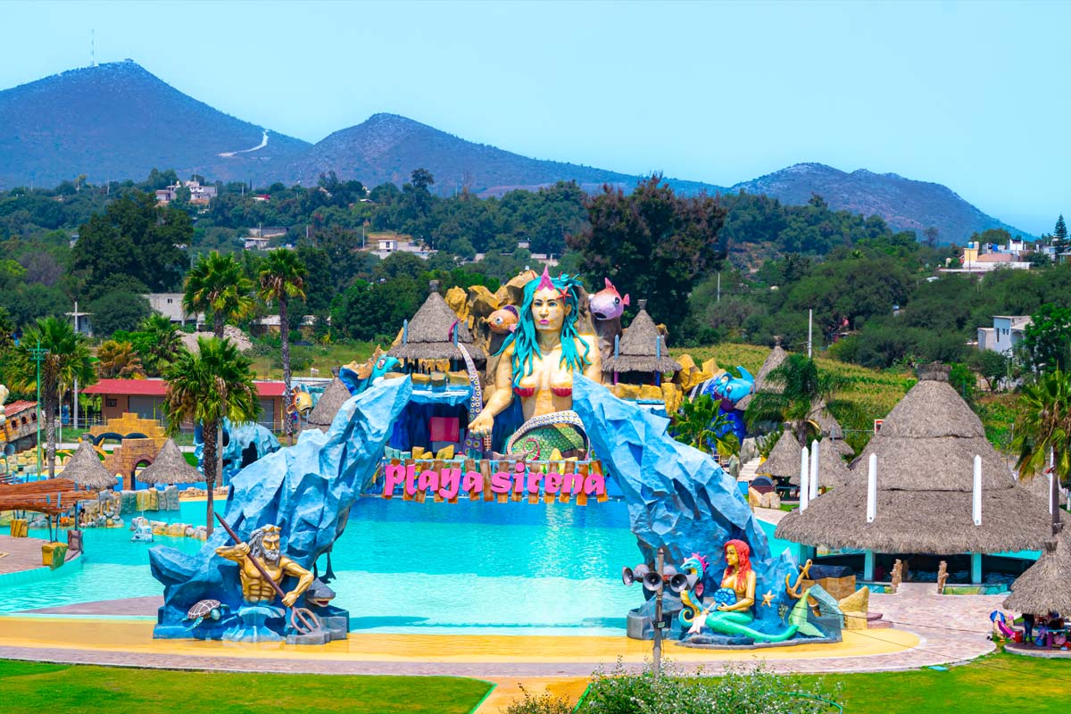 Zona de descanso para papás en Playa Sirena